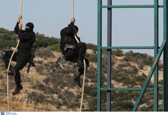 Ο Τόσκας εμπαίζει τις ειδικές δυνάμεις της ΕΛ.ΑΣ – Οργή από τους άνδρες των ΕΚΑΜ